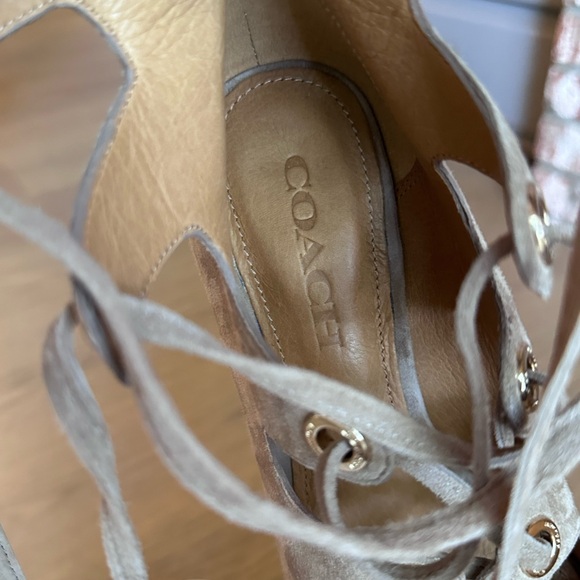 EUC Coach Priscilla Tan Lux Suede Lace up Sandal Heels 7.5 - Picture 5 of 5